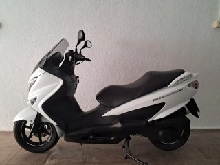 Suzuki Burgman 200
