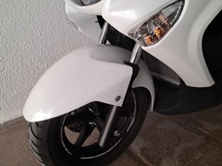 Suzuki Burgman 200