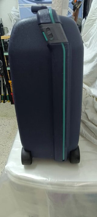 Maleta Samsonite Azul con Ruedas