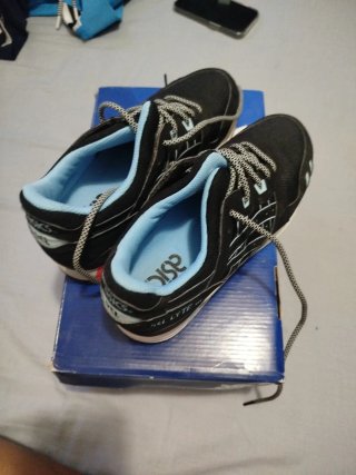 Zapatillas Asics Gel Lyte III Negras y Azules