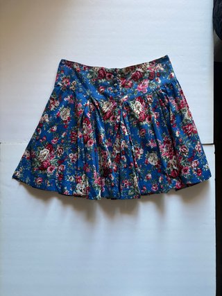 Falda floral azul
