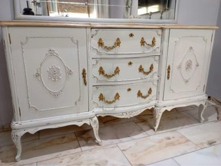 Mueble de salón o entrada blanco