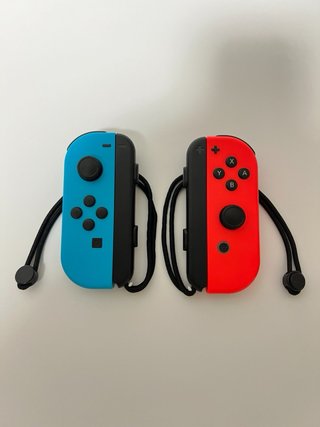 Nintendo Switch RossoBlu Completa come nuova
