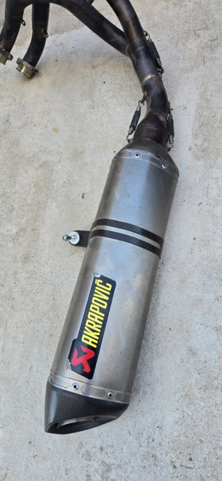 Línea Escape Akrapovic Kawasaki ER6N ER6F