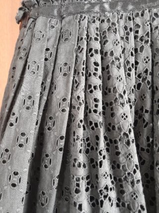 Vestido negro batista bordada talla S