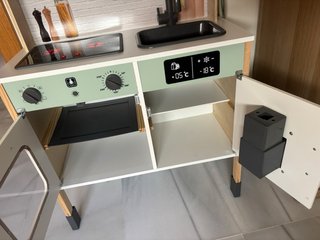 Cocinita de juguete de madera