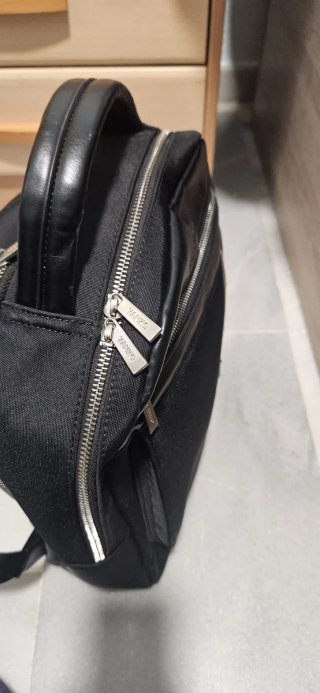 Mochila Yanko Negra Nylon y Piel