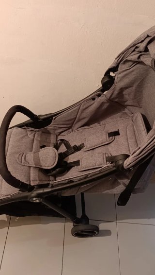 Silla de paseo Shom magical 2 gris