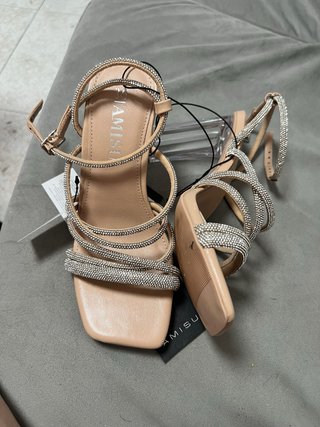 Sandalias AMISU Beige/Plata con Brillantes Nuevas