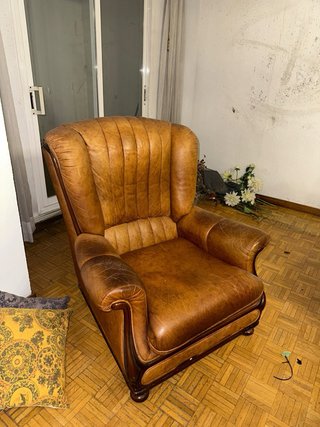 Mueble aparador antiguo con espejo