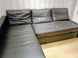 Sofá Cama Ikea FRIHETEN Polipiel Negra