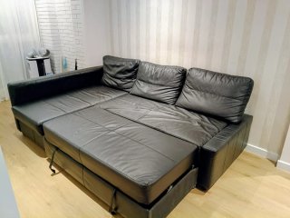 Sofá Cama Ikea FRIHETEN Polipiel Negra