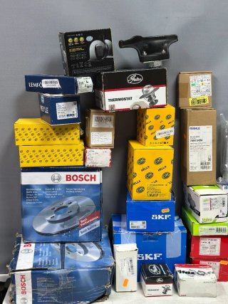 Lote 32 piezas repuestos coche