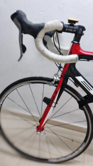 Bicicleta Carretera BH Speedrom Roja