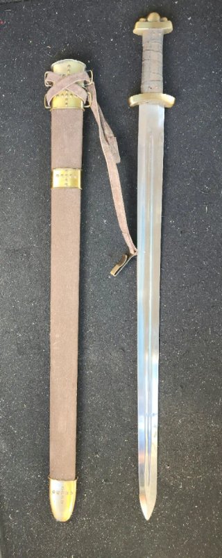 Espada de atrezo estilo normando
