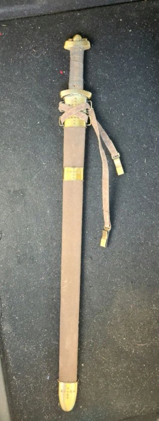 Espada de atrezo estilo normando
