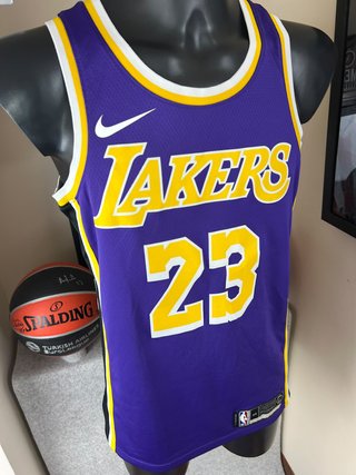 Los Angeles Lakers NBA Jersey M LeBron James