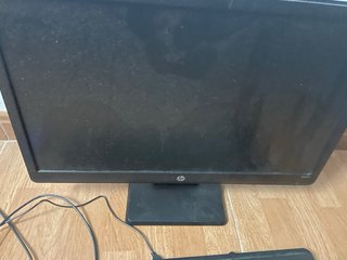 PC Mini HP con Pantalla, Teclado y Ratón