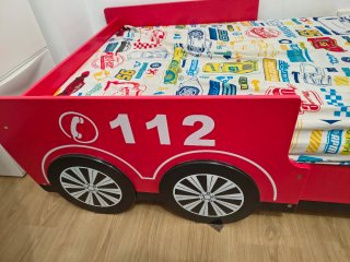 Cama infantil camión de bomberos para niño.
