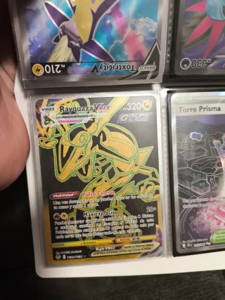 Carta Pokémon Rayquaza VMAX