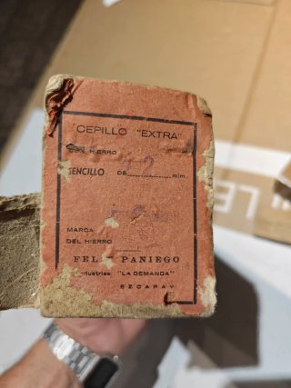 Cepillo carpintero antiguo madera caja