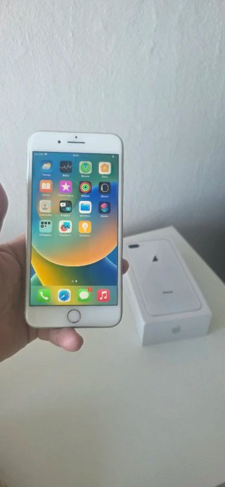 iPhone 8 Plus 64GB Plata