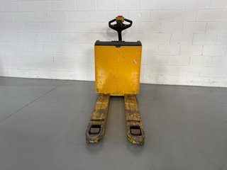 Transpaleta Eléctrica Yale MP18, 1800 kg