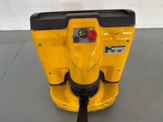 Transpaleta Eléctrica Yale MP18, 1800 kg