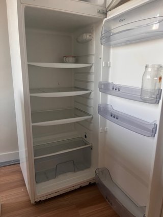 Nevera blanca con congelador