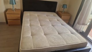 Cama doble cuero marrón