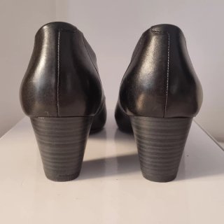 Salones negros tacón
