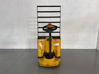 Transpaleta eléctrica Yale MP18 1800 kg