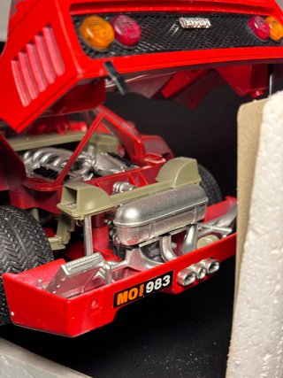 Ferrari F40 (1987) Bburago 1:18 "40" edition