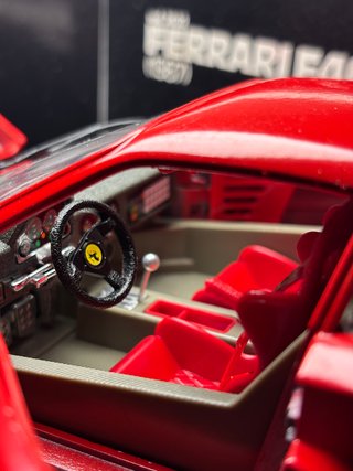 Ferrari F40 (1987) Bburago 1:18 "40" edition