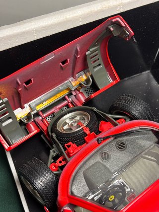 Ferrari F40 (1987) Bburago 1:18 "40" edition