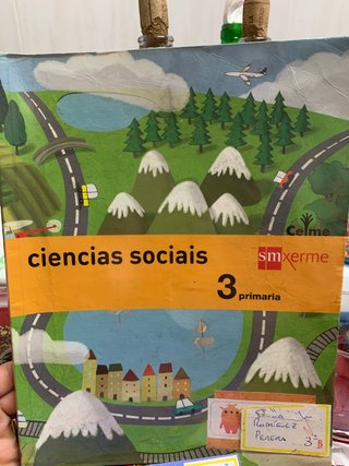 Libro de Ciencias Sociais 3 primaria en gallego