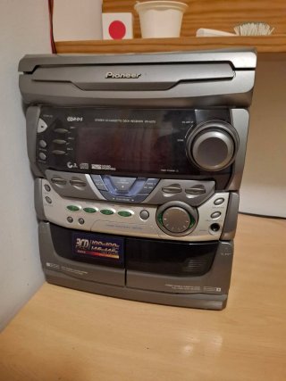 Mini cadena Pioneer CD/Caset/Radio