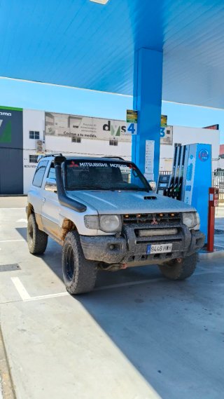 Mitsubishi Montero 1999