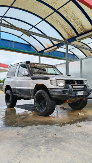 Mitsubishi Montero 1999