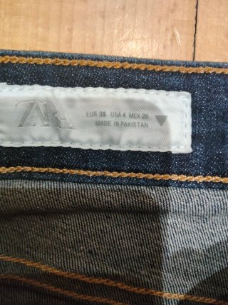 Pantalón vaquero Zara Talla 36 Mujer