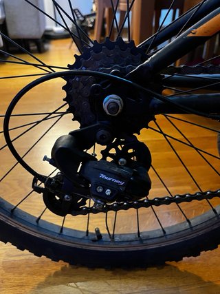 Bicicleta MTB RIVET Sport Negra y Naranja