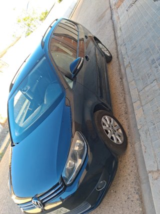 Volkswagen Touran 1.6 de 7 plazas. km 196000 legal