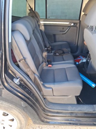 Volkswagen Touran 1.6 de 7 plazas. km 196000 legal