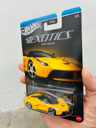 Hot Wheels Exotics Ferrari LaFerrari JLT23