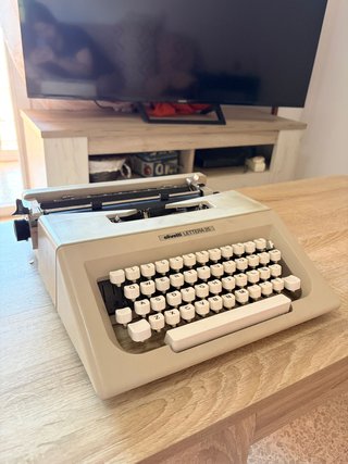 Máquina de escribir Olivetti Lettera 25 Vintage