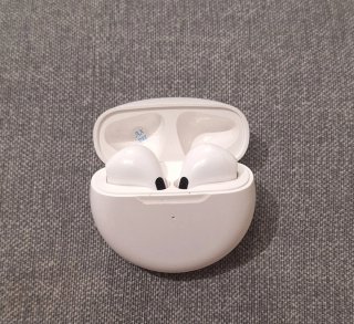 Auriculares inalámbricos blancos (sin marca)