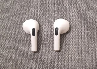 Auriculares inalámbricos blancos (sin marca)