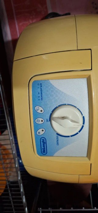 Deshumidificador DeLonghi DEM10 Beige