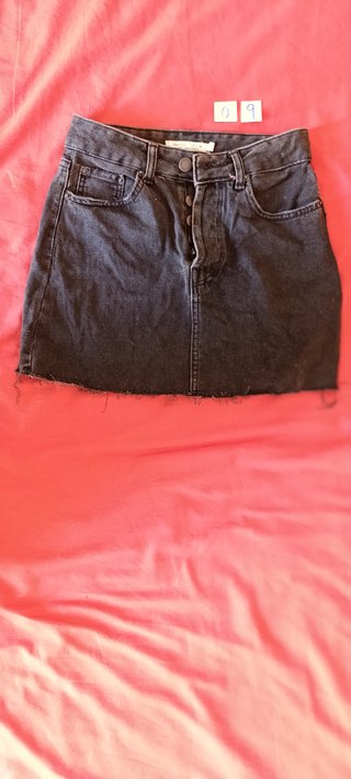 #9 Falda Vaquera Bershka Negra Talla 34