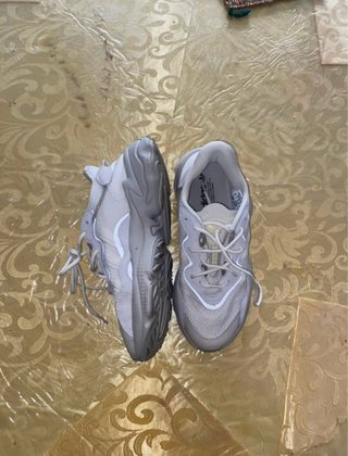 Zapatillas Adidas Ozweego Beige hombres y mujeres